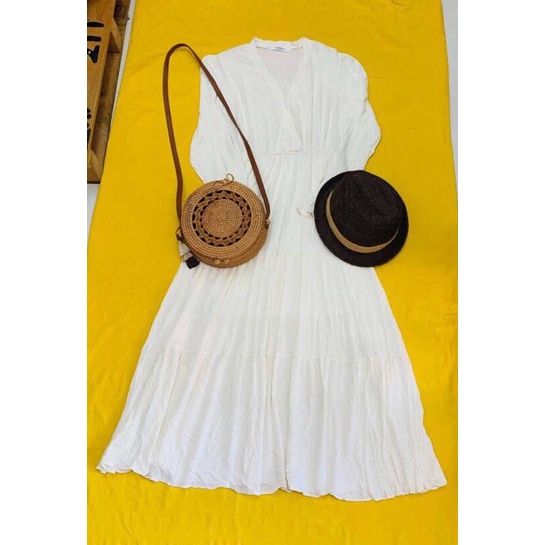 Đầm trắng be vải nhun Korean