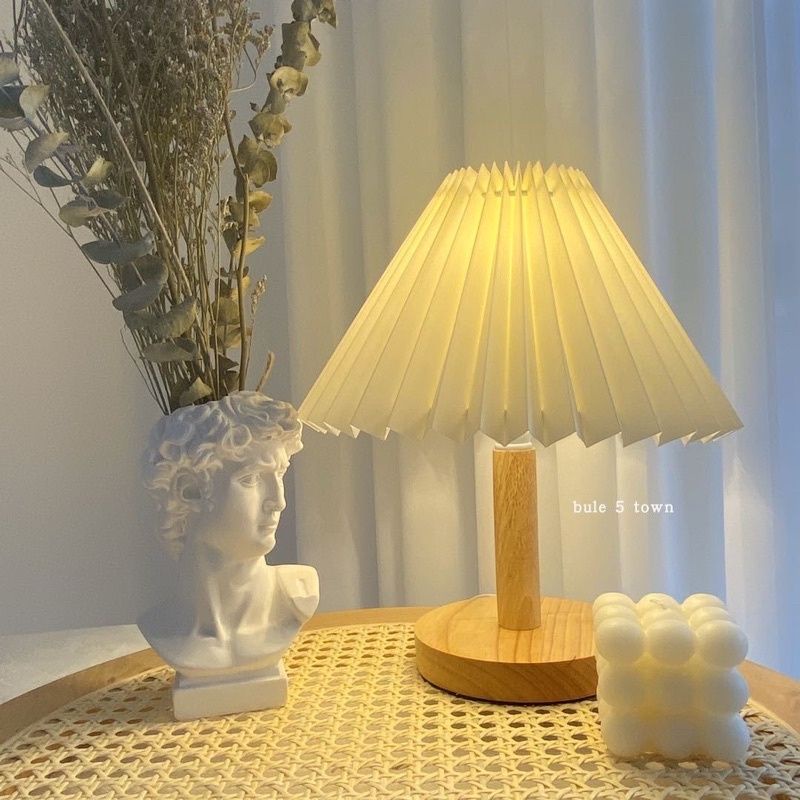 Đèn ngủ để bàn chao xếp ly phong cách hàn quốc