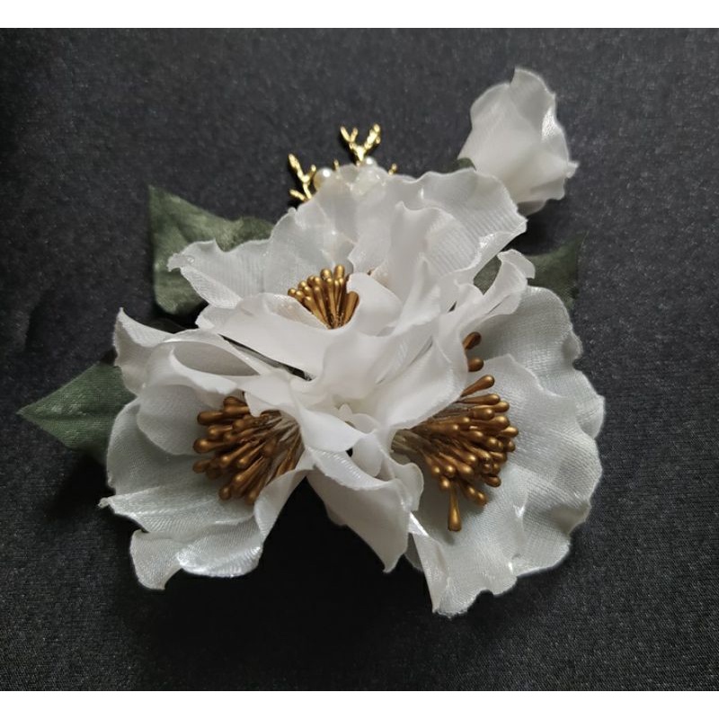 Hoa cài áo handmade Joli màu trắng