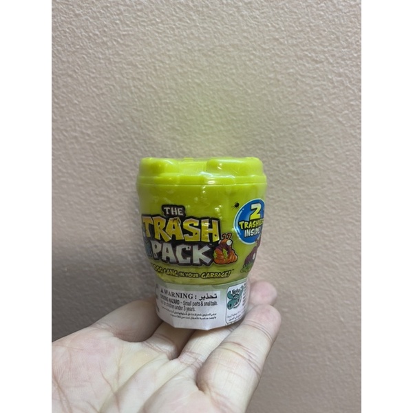 Mô hình đồ chơi Grossery Gangs series 5 bồn cầu bao gồm 2 nhân vật bên trong