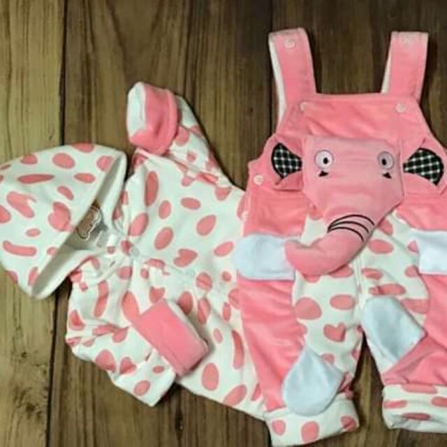 Yếm voi qc