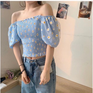 Áo trễ vai thêu hoa cúc dáng ngắn