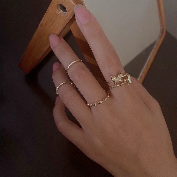 Bộ 4 chiếc nhẫn hình bướm phong cách sang trọng thịnh hành cho nữ