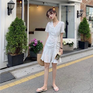 Đầm váy freesize bi trắng cổ V