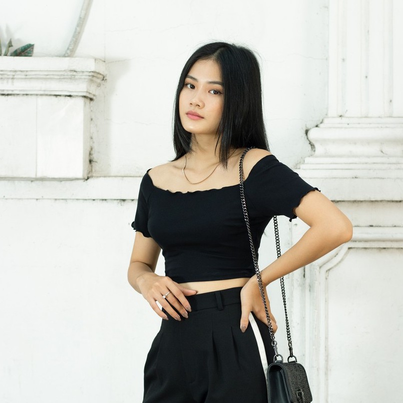 Áo croptop cotton nữ trễ vai cá tính, form ôm ngắn tay, vải dệt gân co giãn thoải mái 100% cotton