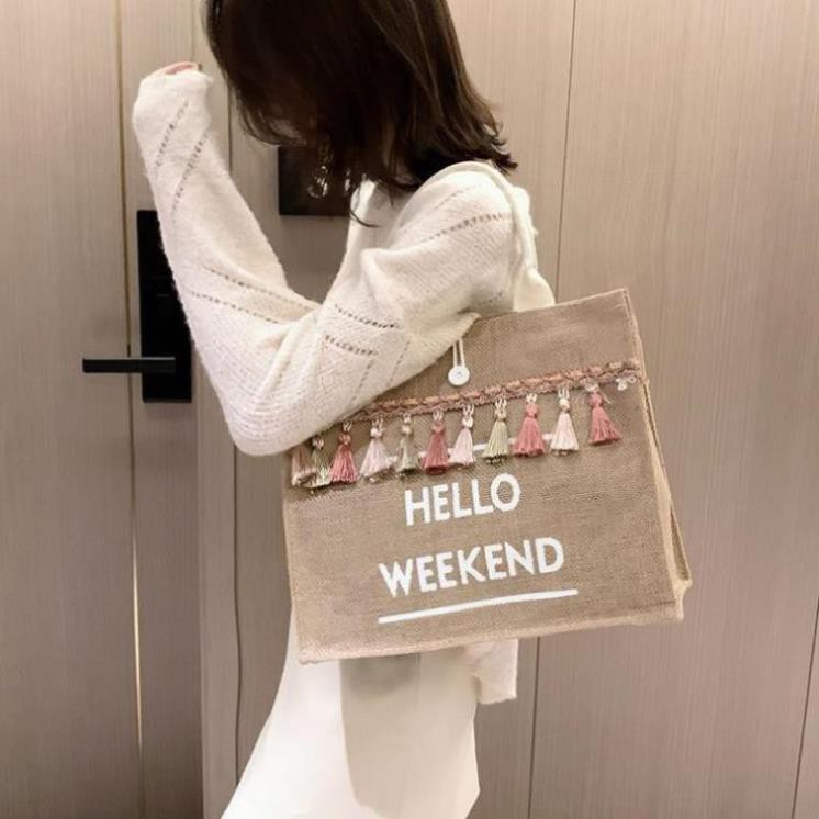 Túi cói đi biển hello weekend,  Phong cách Hàn Quốc