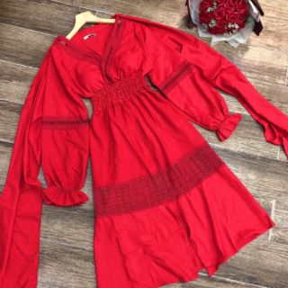 Đầm boho đỏ xẻ tà kèm khăn