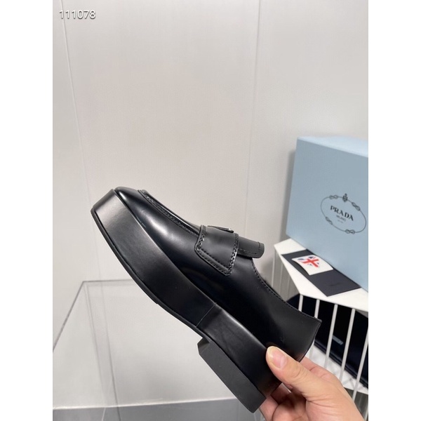 Giày lười nữ da thật logo thương hiệu Prada mẫu mới 2022 cao cấp