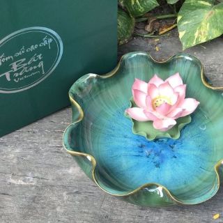 Bát thả hoa tụ lộc