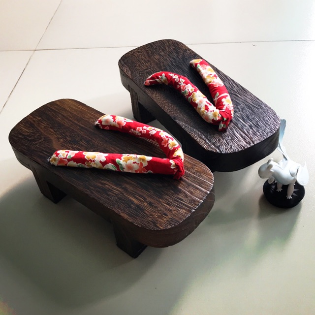 Geta nữ/guốc gỗ Nhật