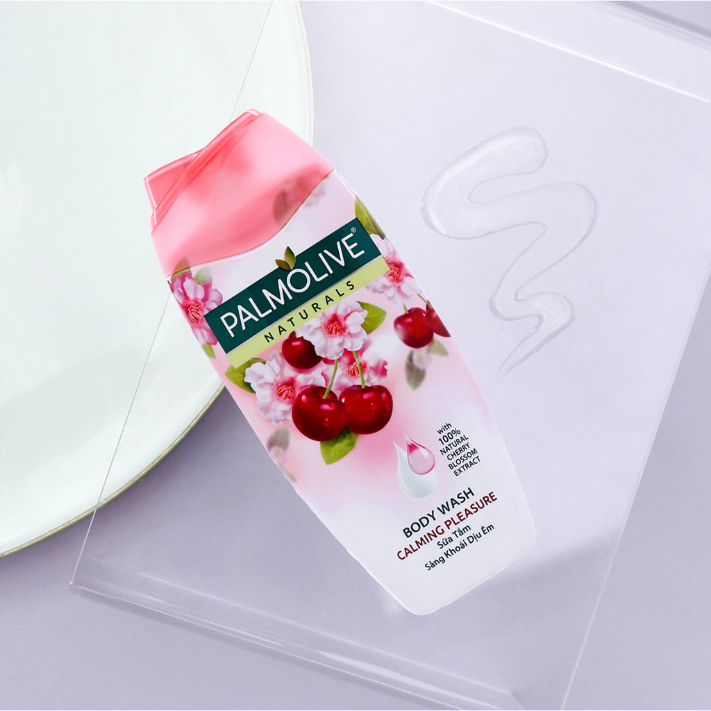 Sữa Tắm Palmolive Naturals Hoa Anh Đào Sảng Khoái Dịu Êm 200g
