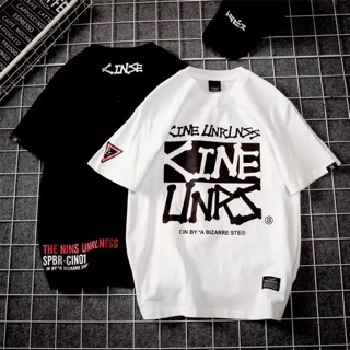 Áo thun form oversize phong cách Hàn Quốc.