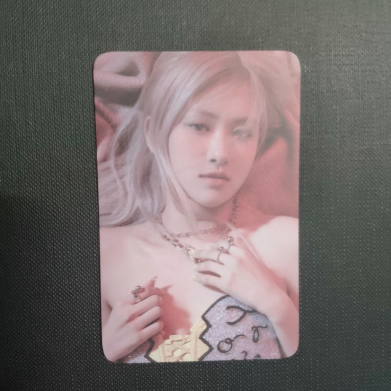 Set 3 card R pre order Ktown4u album R của Rosé official