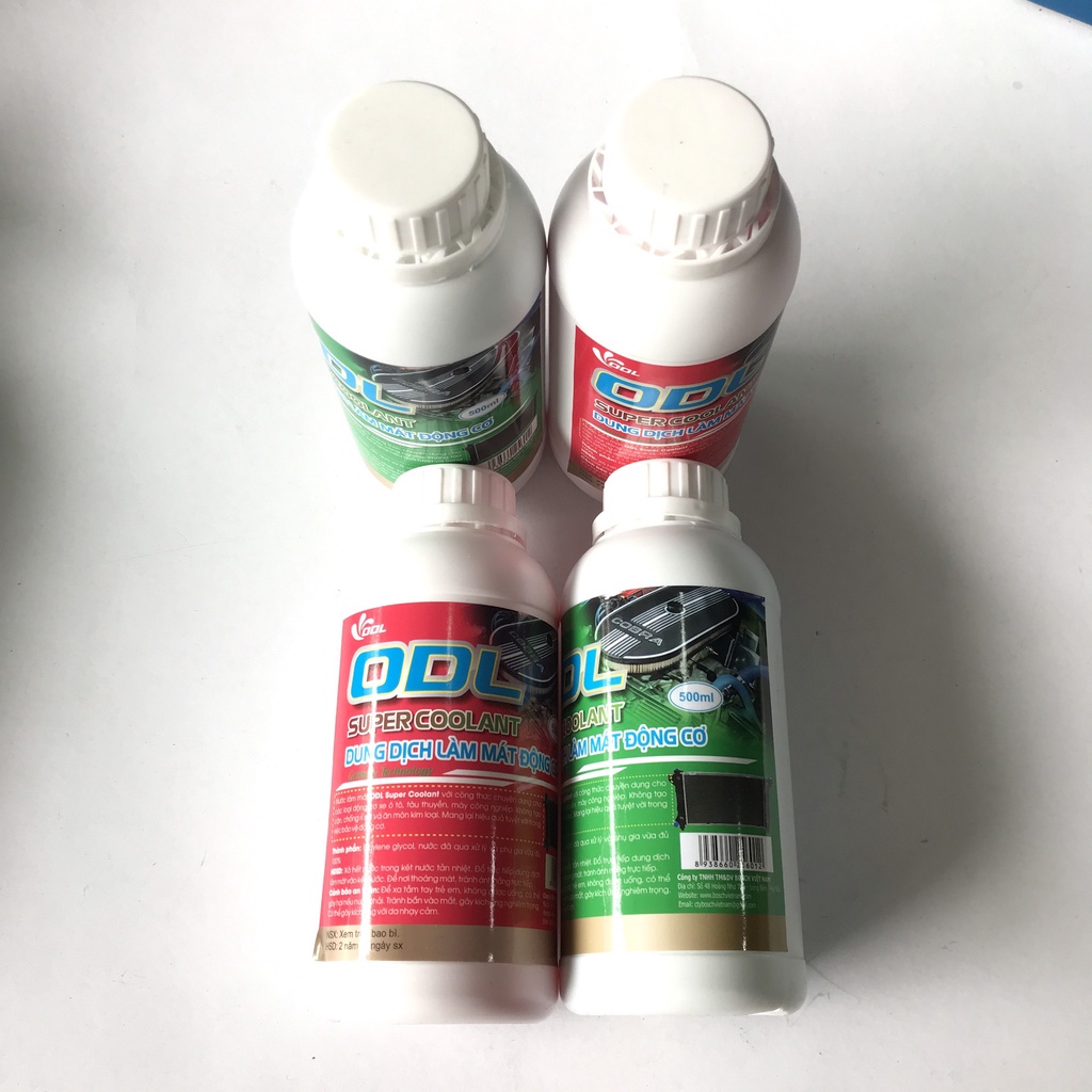 Nước làm mát động cơ ô tô , xe hơi chai 500ml màu xanh , đỏ