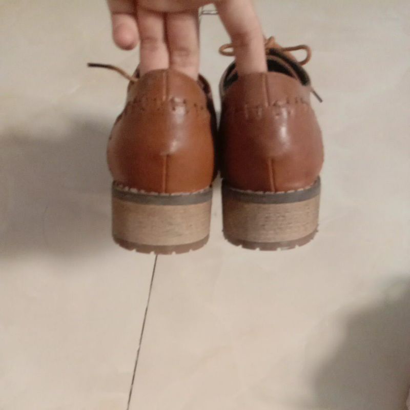 Giày da oxford màu nâu