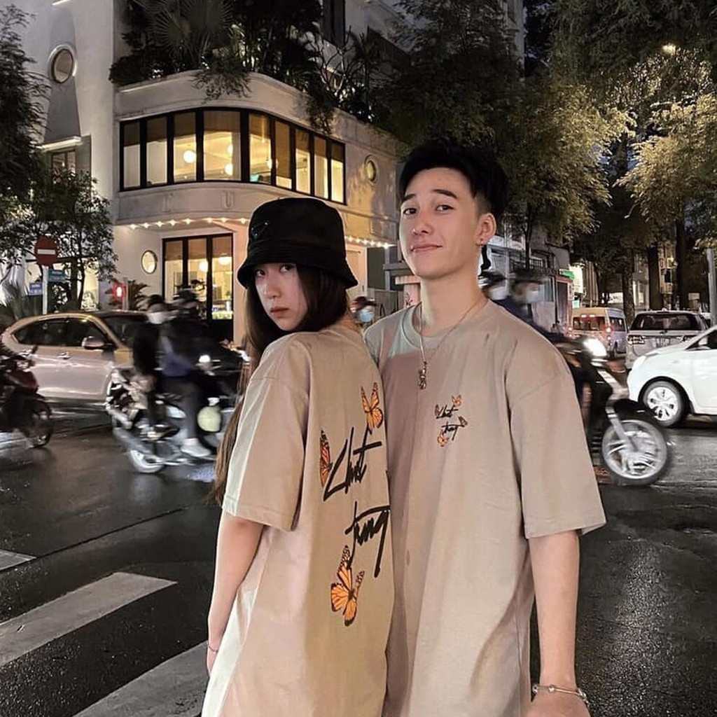 Áo thun nữ tay lỡ freesize phông form rộng dáng Unisex, mặc lớp, nhóm, cặp in hình BƯỚM chữ CHUOT TRANG màu nude sữa