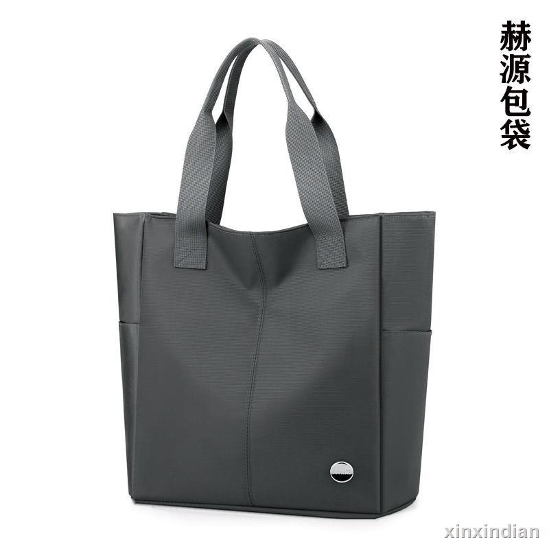 Túi xách đeo vai kích cỡ lớn thời trang cá tính cho nam | BigBuy360 - bigbuy360.vn