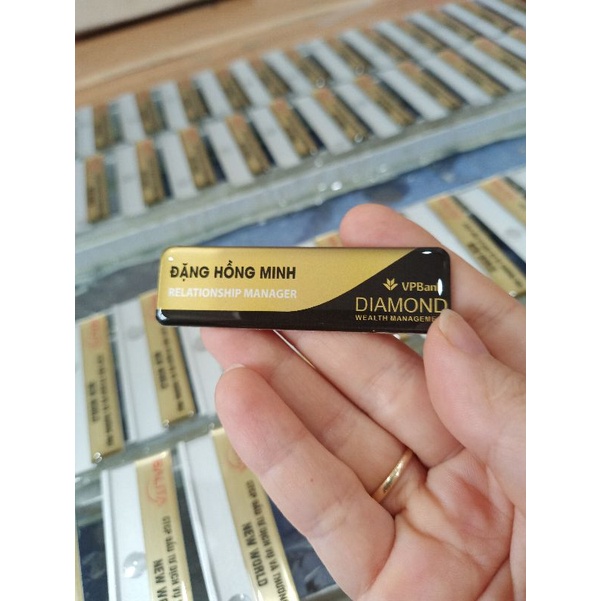 Thẻ tên ngân hàng, bảo hiểm các loại