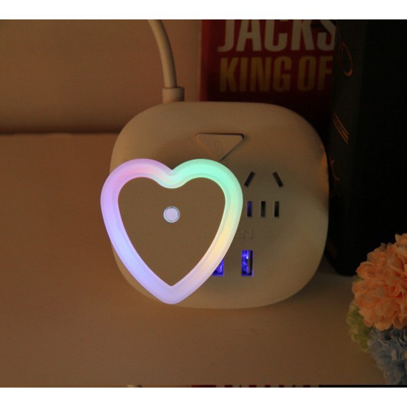 (Chọn Màu) Đèn Ngủ Treo Tường Hình Trái Tim Dễ Thương- Đèn Led Cắm Điện Trang Trí