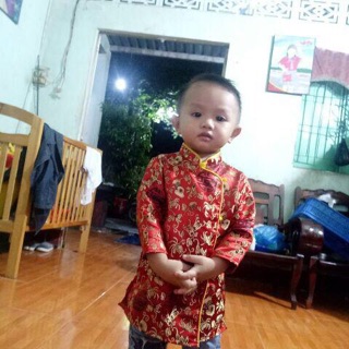 Áo dài cách tân bé trai gấm