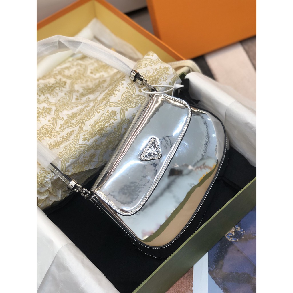 Túi quai da kẹp nách màu bạc size 22cm