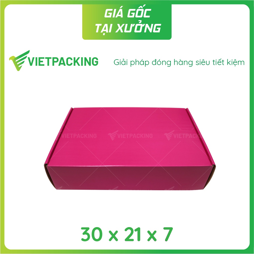 30x21x7 - 8 hộp carton nắp gài hông màu hồng phủ vecni đựng quần áo V1002