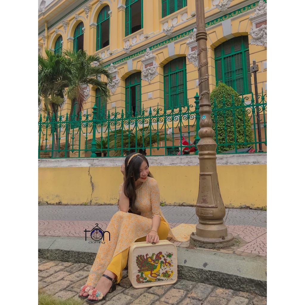 Set áo dài nữ Ton.Clothing kiểu truyền thống cổ tròn tay lỡ vải mịn mát họa dễ thương xinh xắn màu hoa nhí vàng AOD001