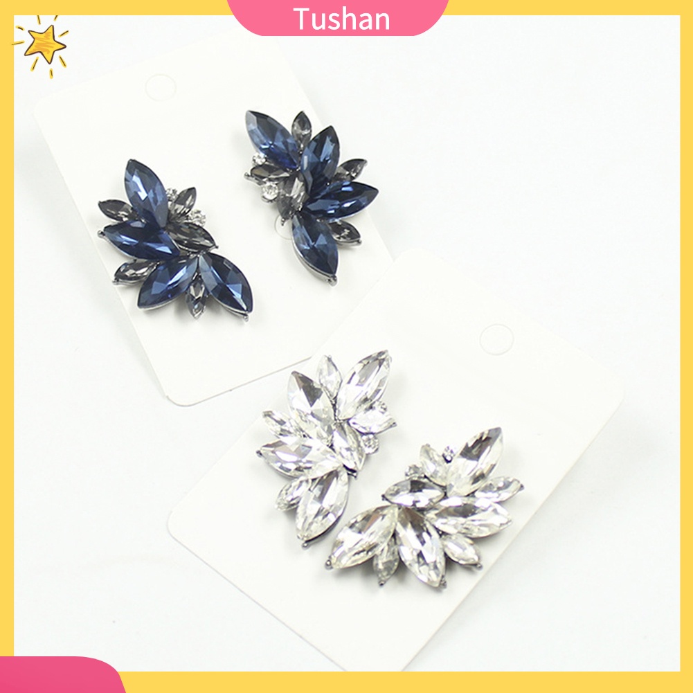 Đôi bông tai hình bông hoa đính đá thời trang cho nữ