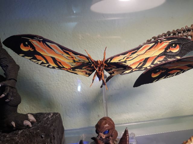 Mô hình đồ chơi Godzilla Kaiju Mothra SH Monster 2019. .