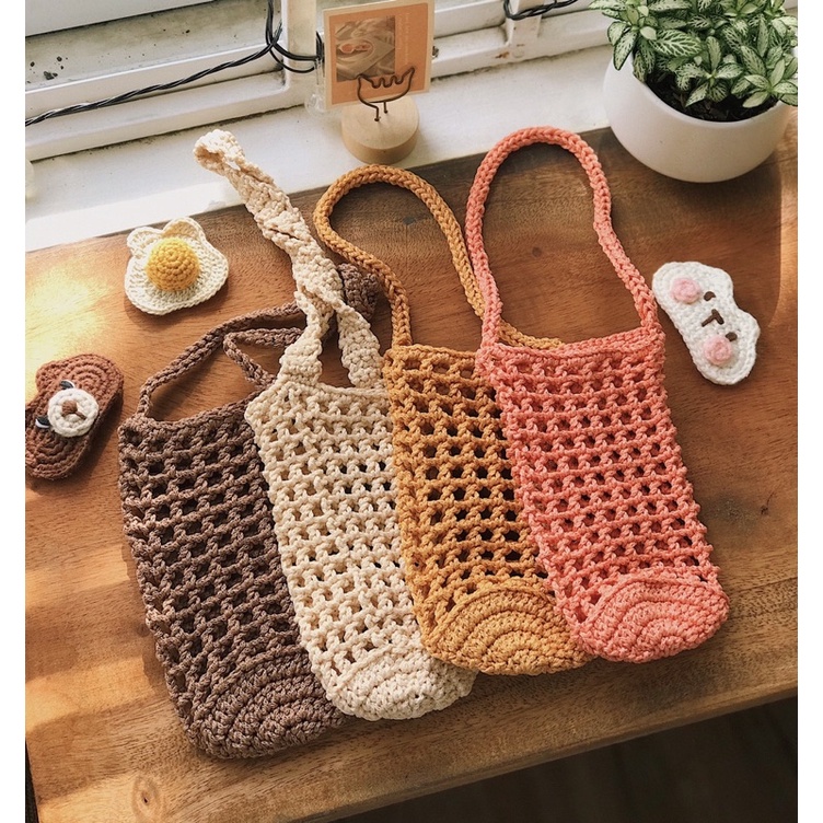 Túi đựng bình nước móc len tay thủ công