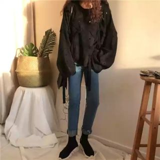 Áo len oversize đan dây thiết kế lạ