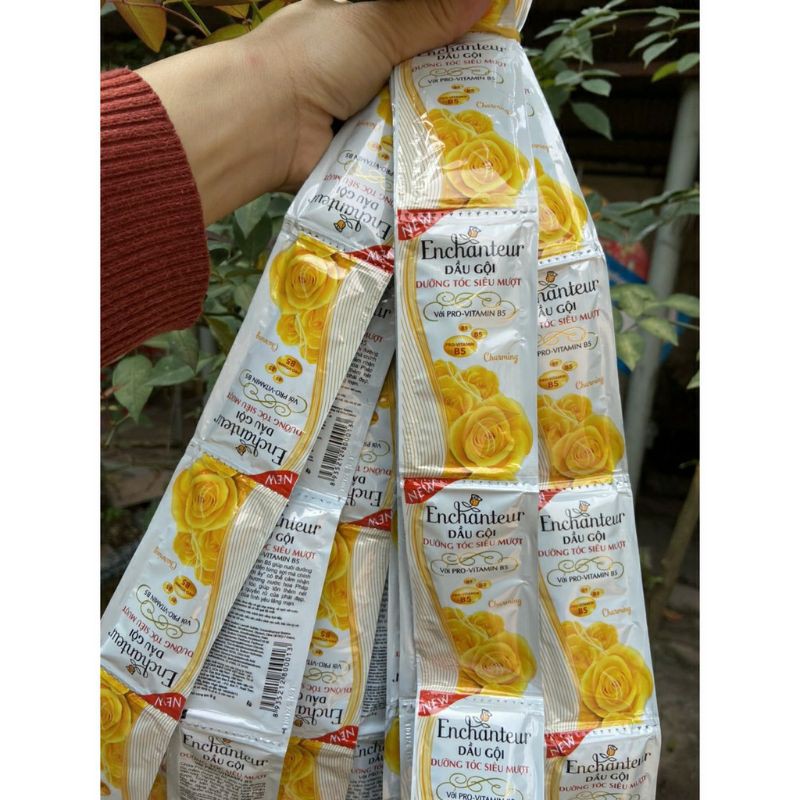 Dây dầu gội Enchanteur 6g x14 gói dây vàng 12 gói