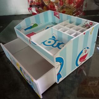 ( tặng mask) Tủ đựng mỹ phẩm đoremon thông dụng