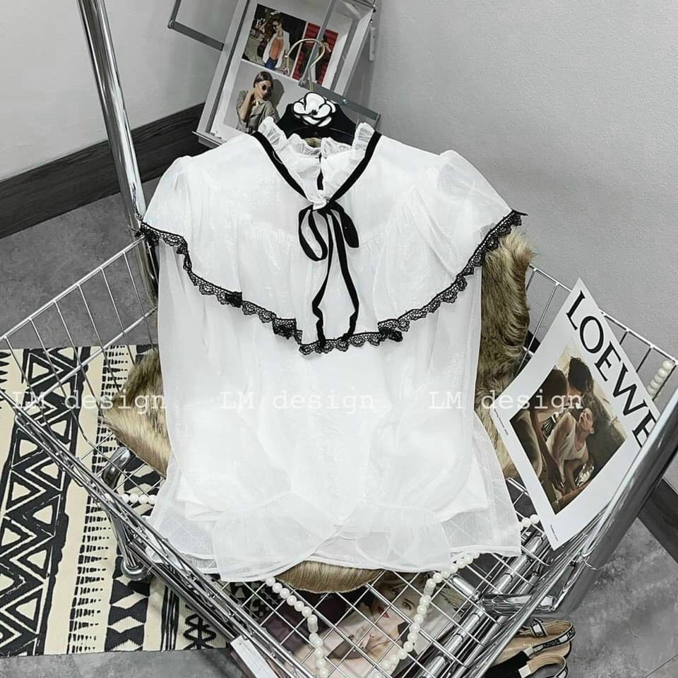 Áo sơ mi cổ bèo viền ren