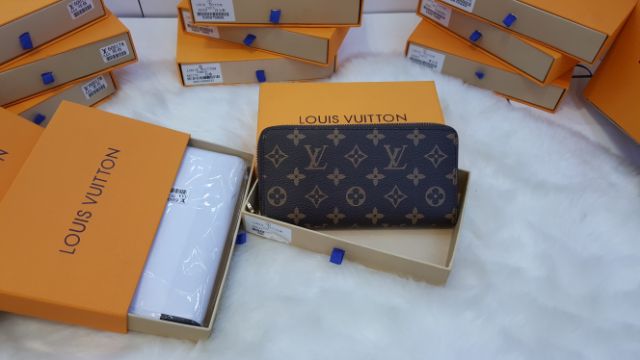 Ví hoa nâu kéo khóa size 20 fullbox | BigBuy360 - bigbuy360.vn