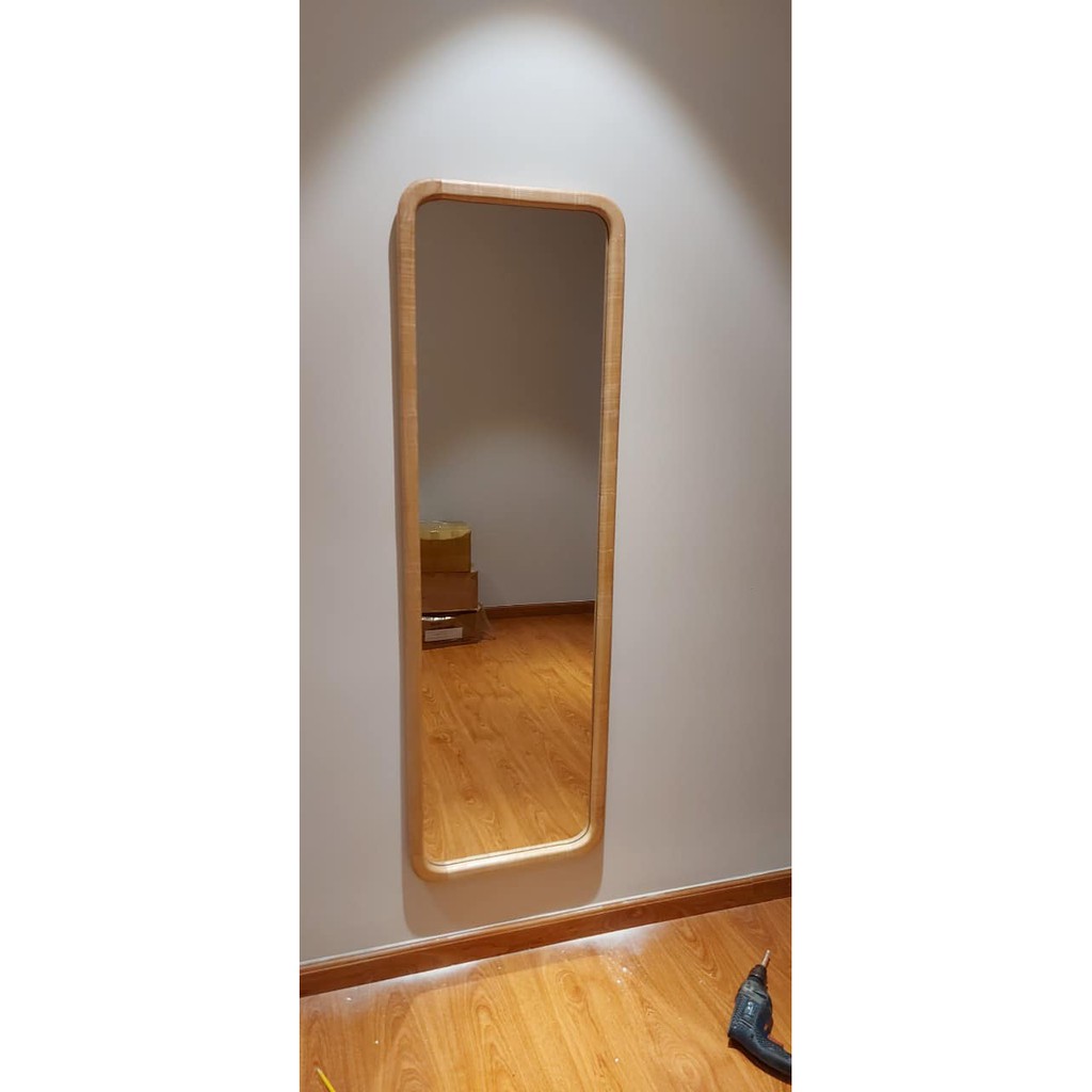 Gương đứng soi toàn thân viền gỗ treo hoặc dựa tường, có đủ phụ kiện treo kích thước 40x115cm