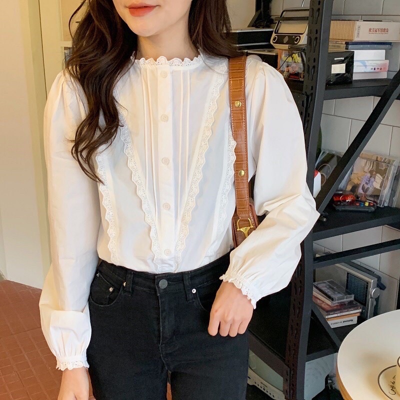 Áo sơ mi cổ tròn viền ren 2 màu - Áo babydoll viền ren chéo lệch ulzzang