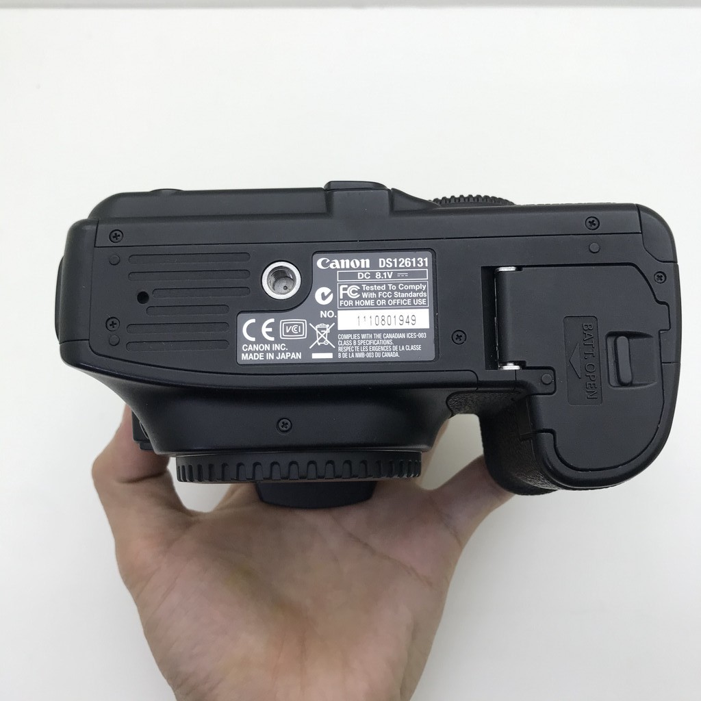 Bộ Máy Ảnh Canon 30D kèm lens 28-80 ngoại hình 99%