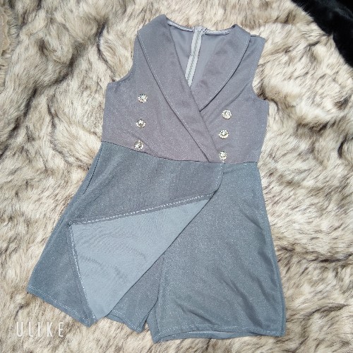 JUMP ĐÍNH NÚT CỔ ĐẮP CHÉO GIẢ VEST