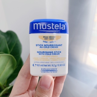 Sáp dưỡng môi và má Mustela cho bé bị khô da, chàm sữa