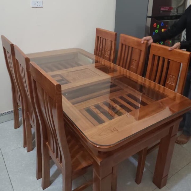 Bộ bàn ăn 6 ghế + kèm kính ( xoan ta )