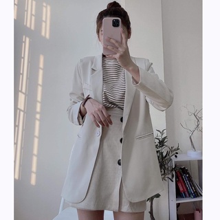 Chân váy 3 cúc đen dọc