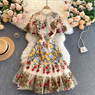 Đầm cổ tròn thêu hoa phong cách sang trọng thiết kế cao cấp 030321