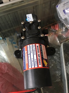 Máy bơm tăng áp mini 12v
