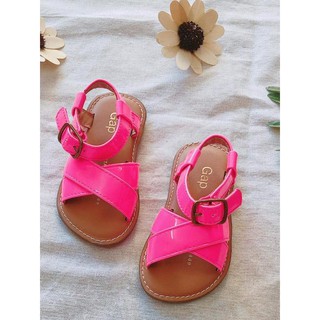 Sandal cho bé gái
