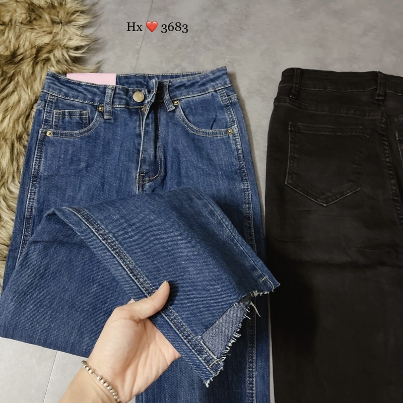QUẦN JEANS NỮ ỐNG LOE NHẸ GẤU CẮT MS25911