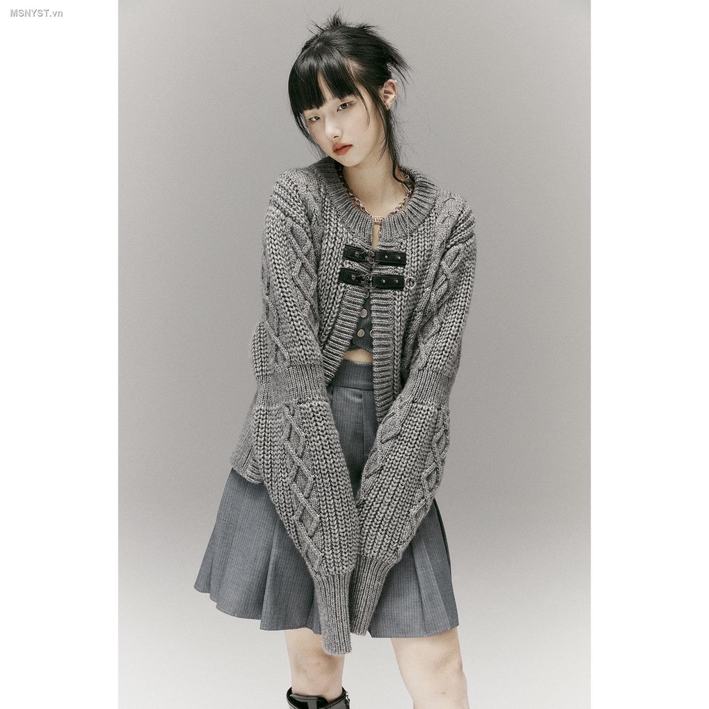 Áo khoác len cardigan màu xám thiết kế dễ mặc FUSSED21AW