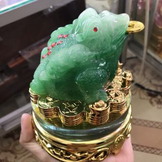 Ông cóc xoay ngọc xanh
