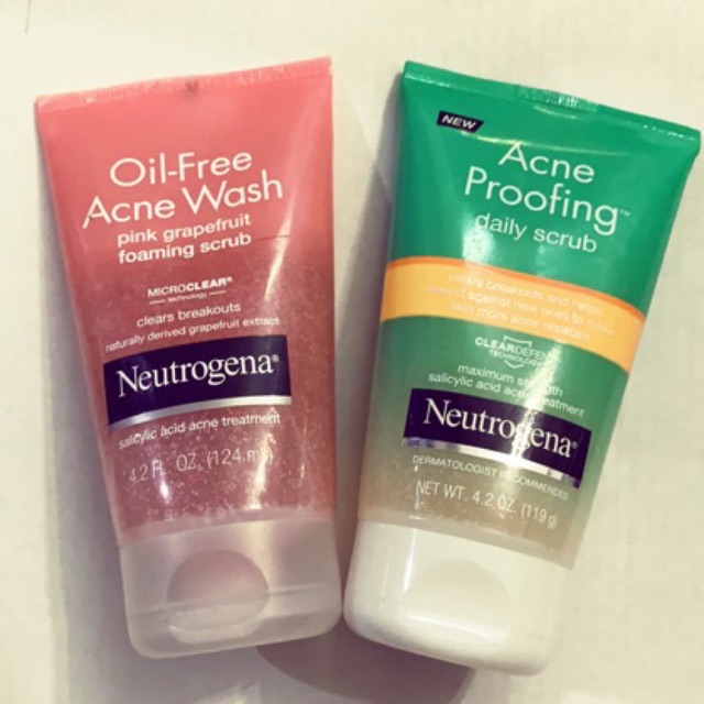 Sữa rửa mặt ngừa và làm giảm mụn Neutrogena