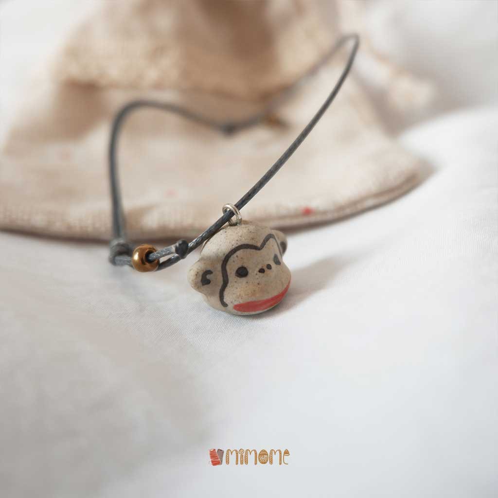 Vòng gốm mặt khỉ